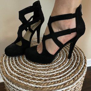 Black Heels new size 7